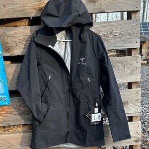 Arcteryx zeta at women’s medium